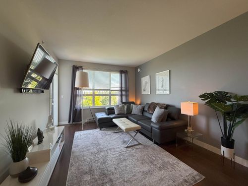 402-15188 29a Ave, Surrey, BC, V4P1H1 | Card Image