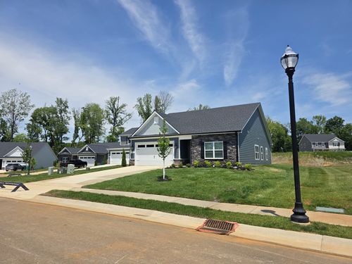 604 Silver Trce, White House, TN, 37188-2266 | Card Image