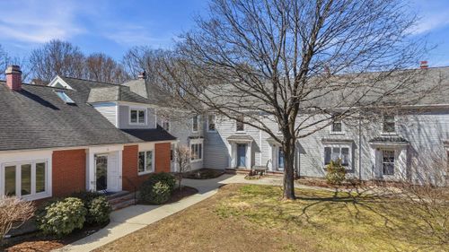 8 Mill Falls Rd, Pembroke, NH, 03275-1233 | Card Image