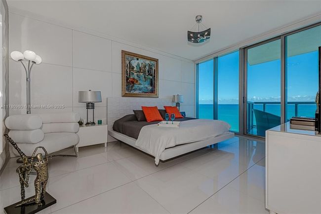 APT-1507 - 17001 Collins Ave, Condo with 1 bedrooms, 2 bathrooms and null parking in Sunny Isles Beach FL | Image 5
