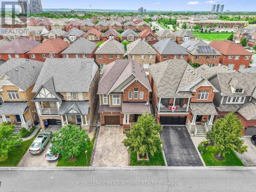 589 Bartleman Terr, Milton, ON, L9T6Z4 | Card Image