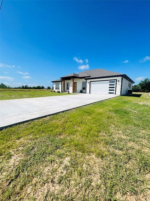 238 Twin Creeks Cir, Del Valle, TX, 78617-2658 | Card Image