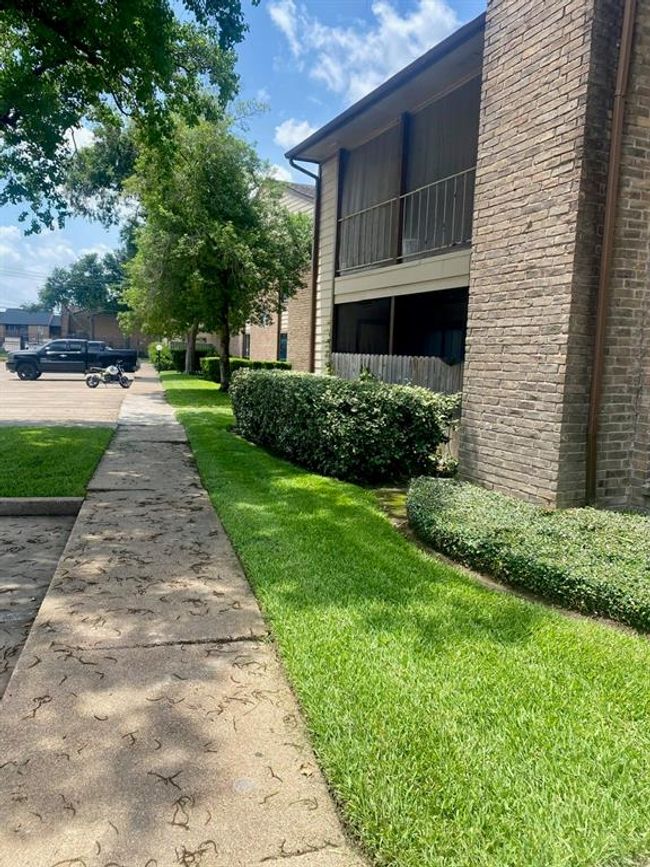APT-707 - 9000 Bissonnet St, Townhouse with 2 bedrooms, 1 bathrooms and null parking in Houston TX | Image 5