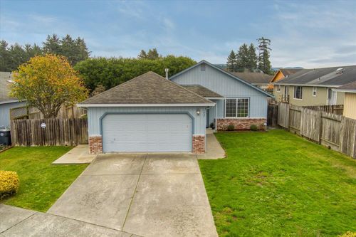 1437 Fernwood Drive, McKinleyville, CA, 95519 | Card Image