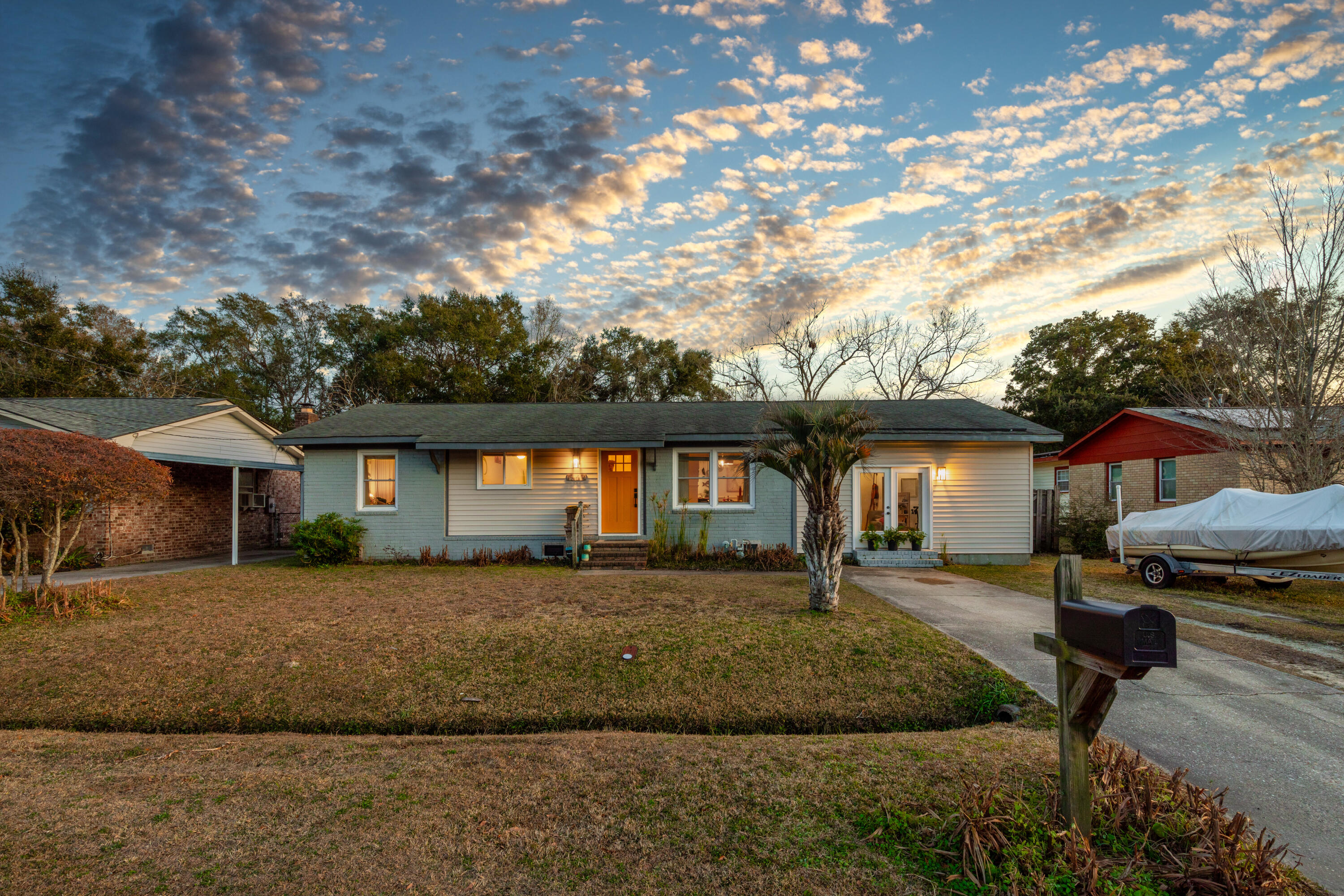 Westwood Dr, Charleston, SC 29412