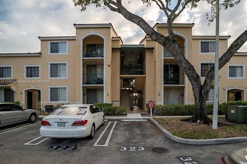 apt-205-1739 Village Blvd, West Palm Beach, FL, 33409-2068 | Card Image