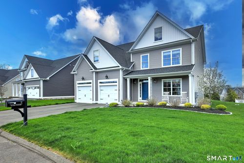 7 Luisa Ct, Branford, CT, 06405-6152 | Card Image