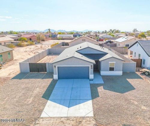15438 S Overfield Rd, Arizona City, AZ, 85123-6637 | Card Image