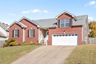 1536 Cedar Springs Cir, House other with 3 bedrooms, 2 bathrooms and 2 parking in Clarksville TN | Image 3