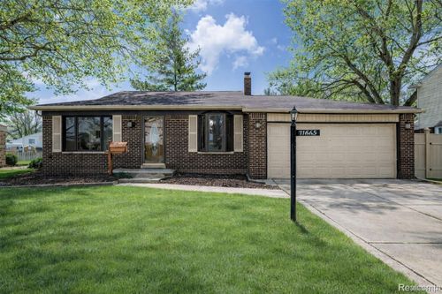 11666 Bora Ct, Sterling Heights, MI, 48312-3015 | Card Image