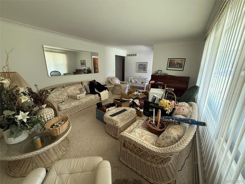 6605 Rothbury St, Portage, MI, 49024-3144 | Card Image