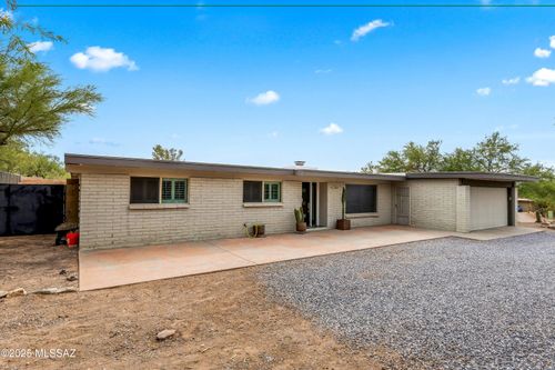 3064 N Homestead Pl, Tucson, AZ, 85749-9353 | Card Image