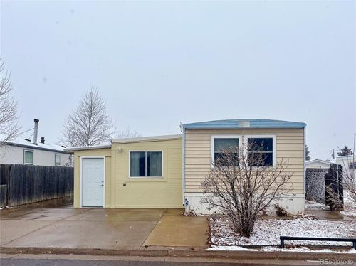 213 Dahlia St, Bennett, CO, 80102-5006 | Card Image