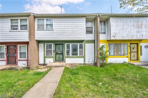 9409 Manor Ave, Cleveland, OH, 44104-4725 | Card Image