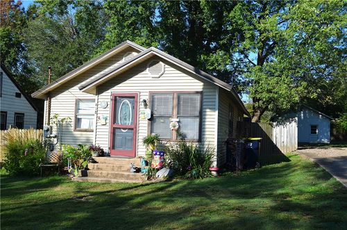 418 N 2nd St, Harrison, AR, 72601-3804 | Card Image
