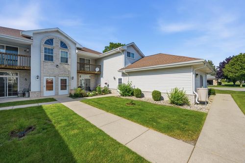 7-6501 S Creekside Drive, Cudahy, WI, 53110 | Card Image