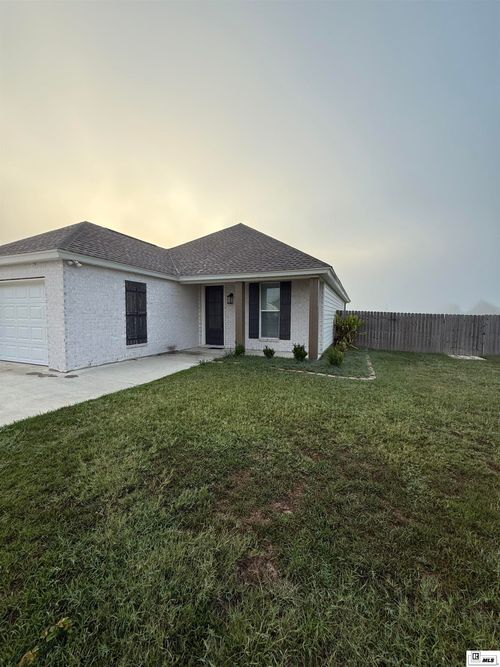 136 Lemans Loop, Sterlington, LA, 71280-3366 | Card Image