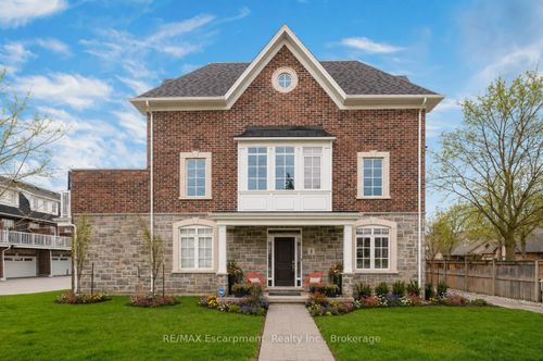 1-2362 New St, Burlington, ON, L7R1J6 | Card Image