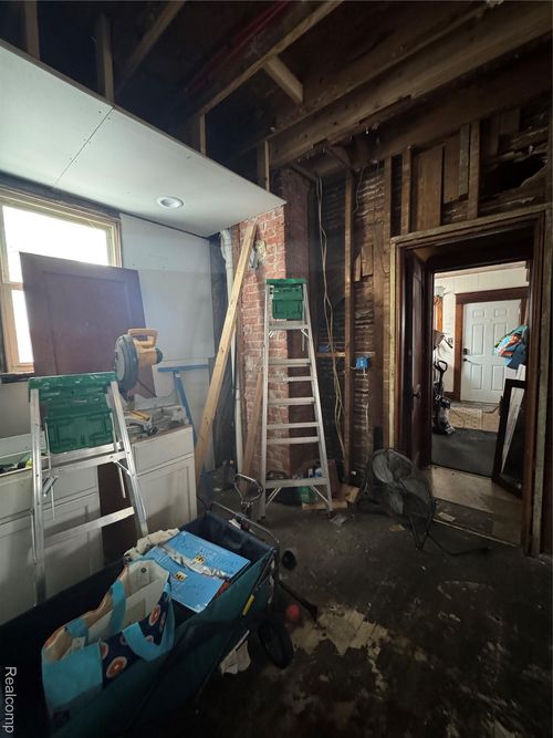 148 Waverly St, Highland Park, MI, 48203-3641 | Card Image