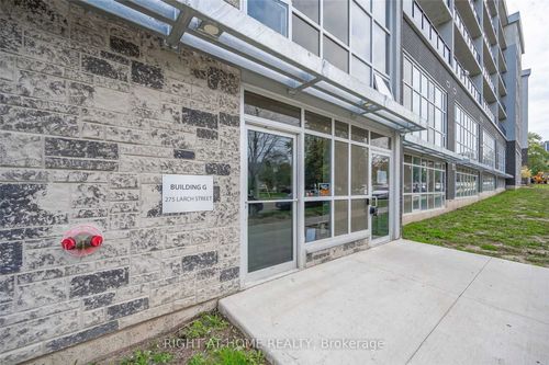 g101-275 Larch St, Waterloo, ON, N2L3R2 | Card Image