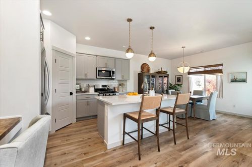 5948 W Hamm Ln, Eagle, ID, 83616-5730 | Card Image