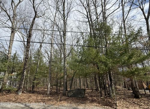 37R Lake Mode Dr, Tafton, PA, 18464 | Card Image