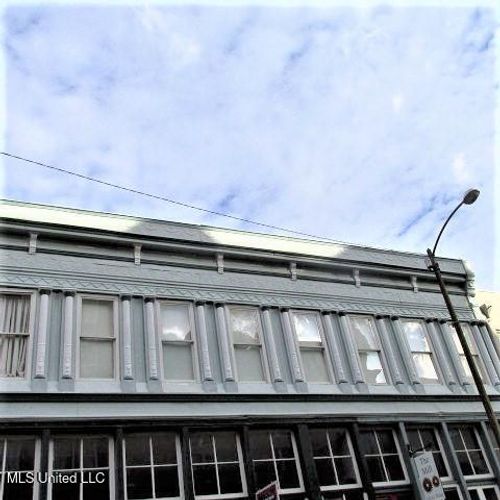 b-105 N Pearl St, Natchez, MS, 39120-3276 | Card Image