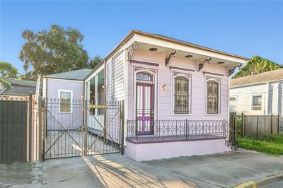 1024 Marais Street, House other with 2 bedrooms, 2 bathrooms and null parking in New Orleans LA | Image 1