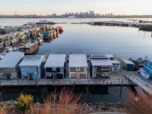 frsl17-415 Esplanade Ave, North Vancouver, BC, V7M1A5 | Card Image