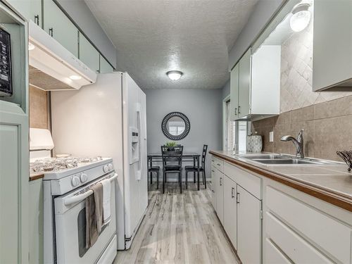 8930 E 33rd Pl, Tulsa, OK, 74145-1620 | Card Image