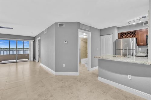 205-2811 N Oakland Forest Dr, Oakland Park, FL, 33309-7619 | Card Image