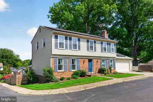 1834 Saint Roman Dr, Vienna, VA, 22182-3431 | Card Image