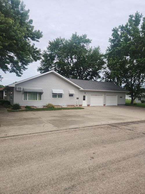 140 Trosky Rd W, Edgerton, MN, 56128-2710 | Card Image