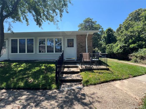 d-311 Woodbridge Dr, Ridge, NY, 11961-1102 | Card Image