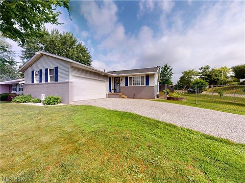 5411 Oakcliff St Sw, Canton, OH, 44706-2040 | Card Image