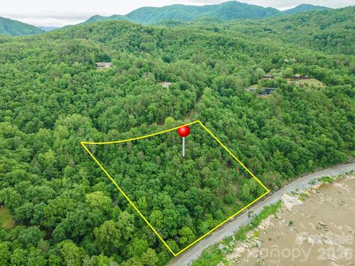 34-2391 French Broad Pkwy, Marshall, NC, 28753 | Card Image