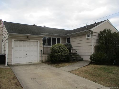 99 N. Strathmore, Hempstead, NY, 11581 | Card Image