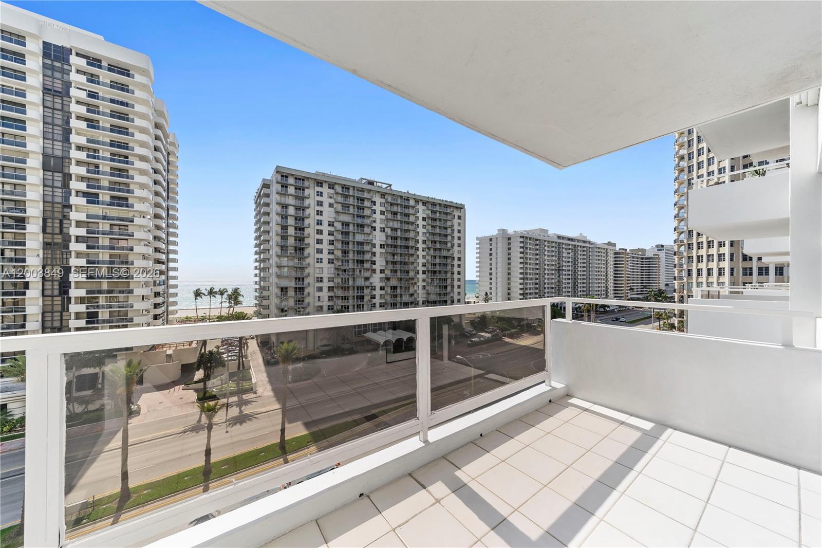 Residential Lease in Miami Beach 4