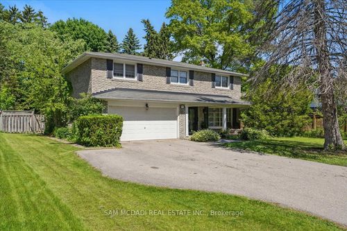 1571 Yew St, Mississauga, ON, L5H2C1 | Card Image