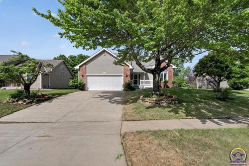 2217 Sw Pondview Dr, Topeka, KS, 66614-5642 | Card Image
