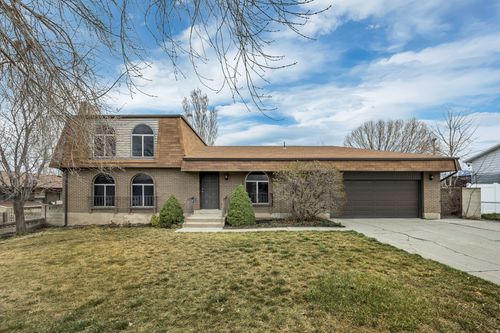 5731 S Blake Dr, Taylorsville, UT, 84129-1909 | Card Image