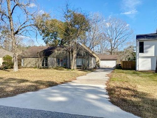 1502 Chestnut Ridge Rd, Kingwood, TX, 77339-3267 | Card Image