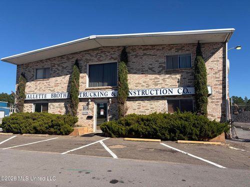 3708 Us-90, Gautier, MS, 39553 | Card Image