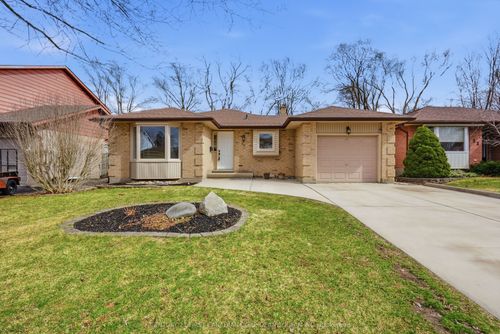 19 Lynngate Grove, London, ON, N6K3S7 | Card Image