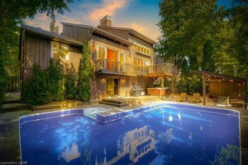 9 Foresthill Cres, Fonthill, ON, L0S1E1 | Card Image