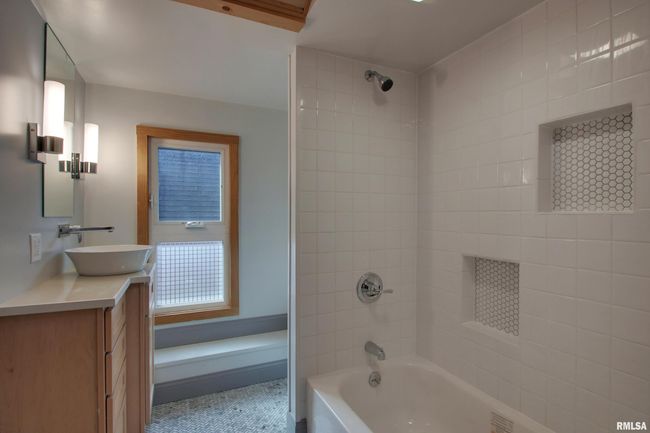 313 S 10 Th St, House other with 4 bedrooms, 3 bathrooms and null parking in QUINCY IL | Image 20