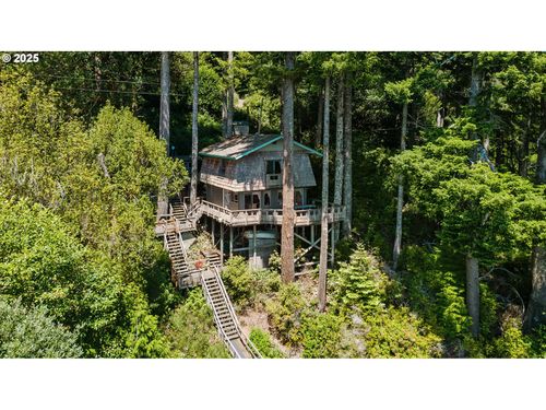 96113 Rains Ln, Lakeside, OR, 97449-4012 | Card Image