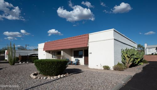 4180 N Western Winds Dr, Tucson, AZ, 85705-2742 | Card Image