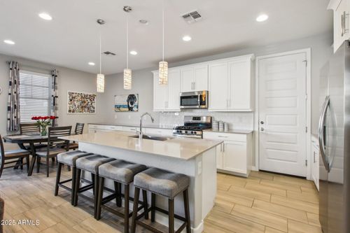 9923 E Texas Ave, Mesa, AZ, 85212-6476 | Card Image