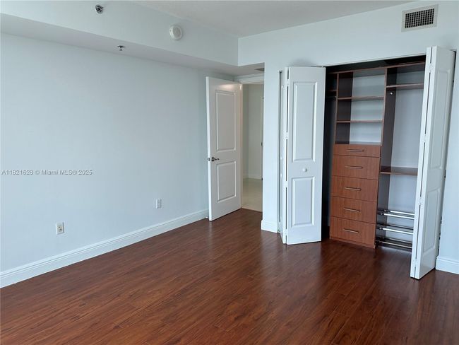 APT-1706N - 2641 N Flamingo Rd, Condo with 2 bedrooms, 2 bathrooms and null parking in Plantation FL | Image 11